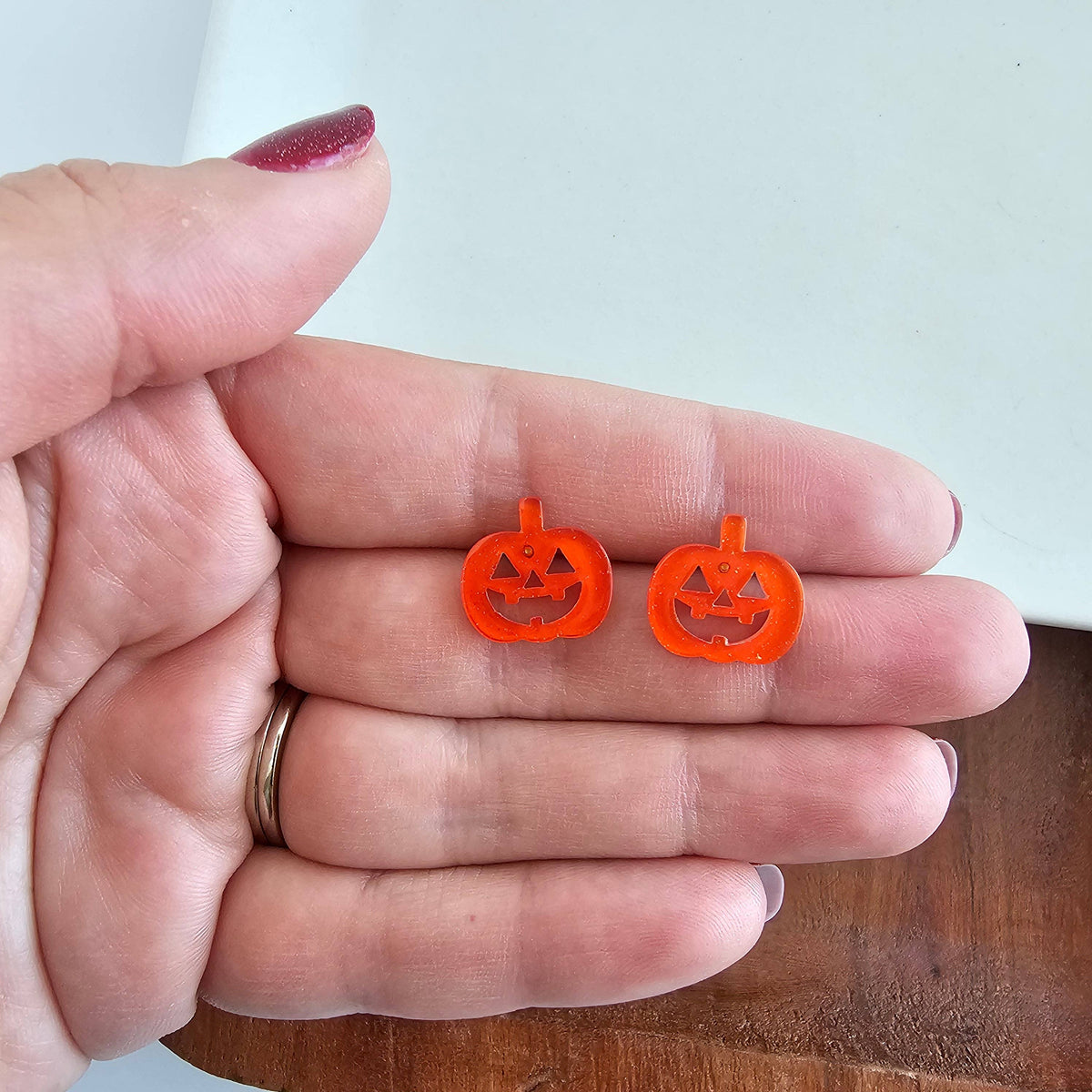Jack O' Lantern Pumpkin Studs - Orange Glitter // Halloween