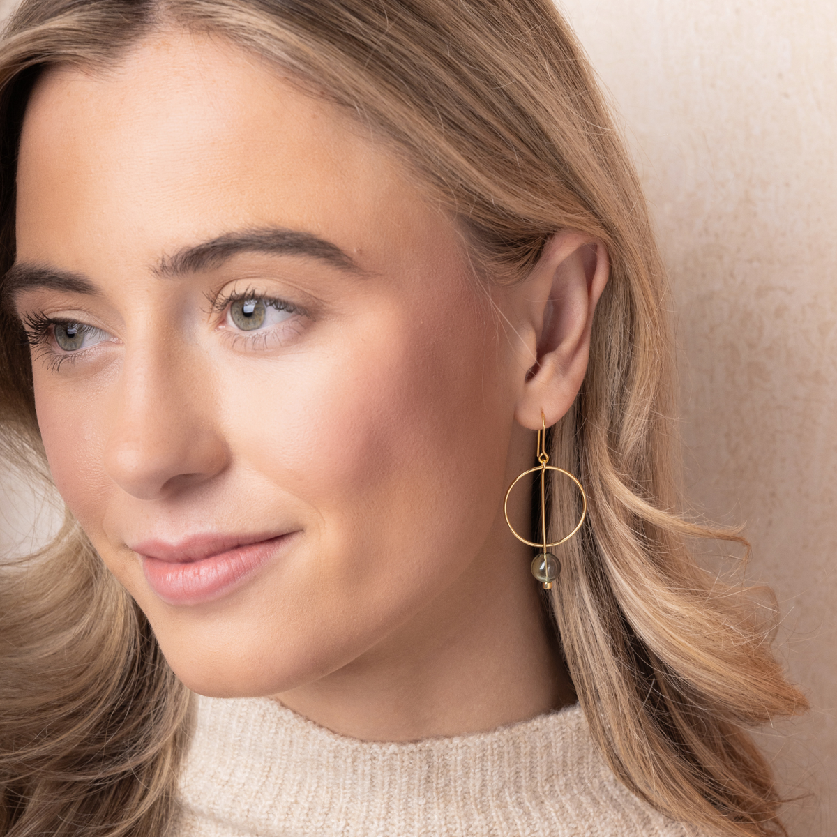 Refined Glass Drop Earrings - Smoke/Gold