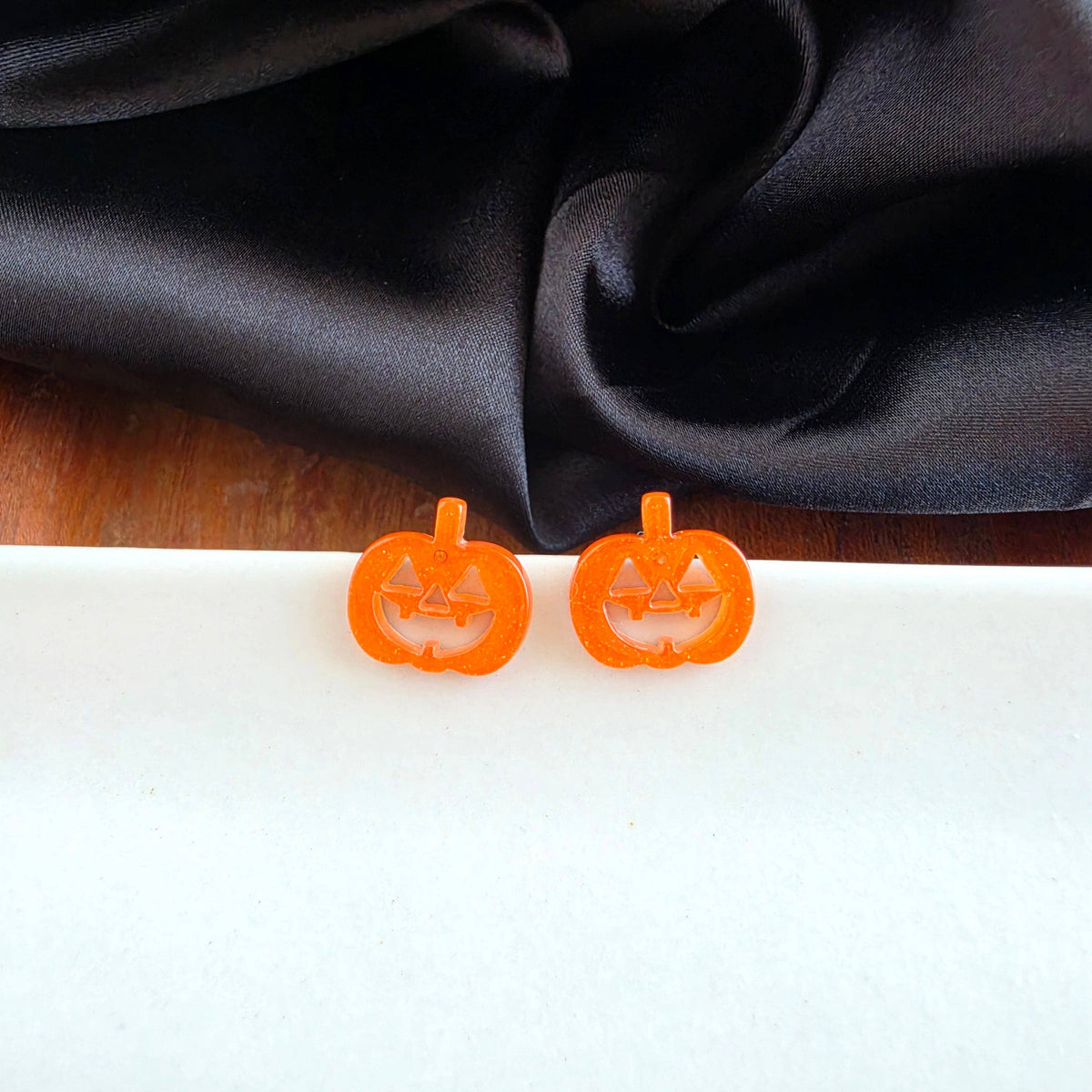 Jack O' Lantern Pumpkin Studs - Orange Glitter // Halloween